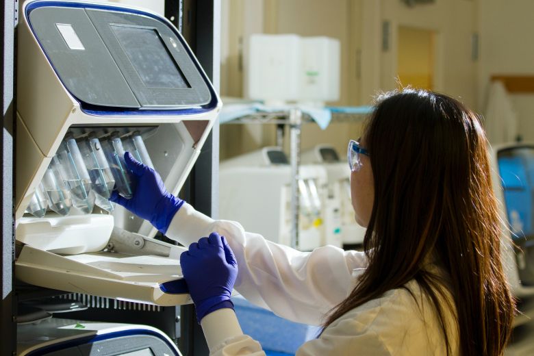 Woman researcher at work in a laboratory. Image: Unsplash